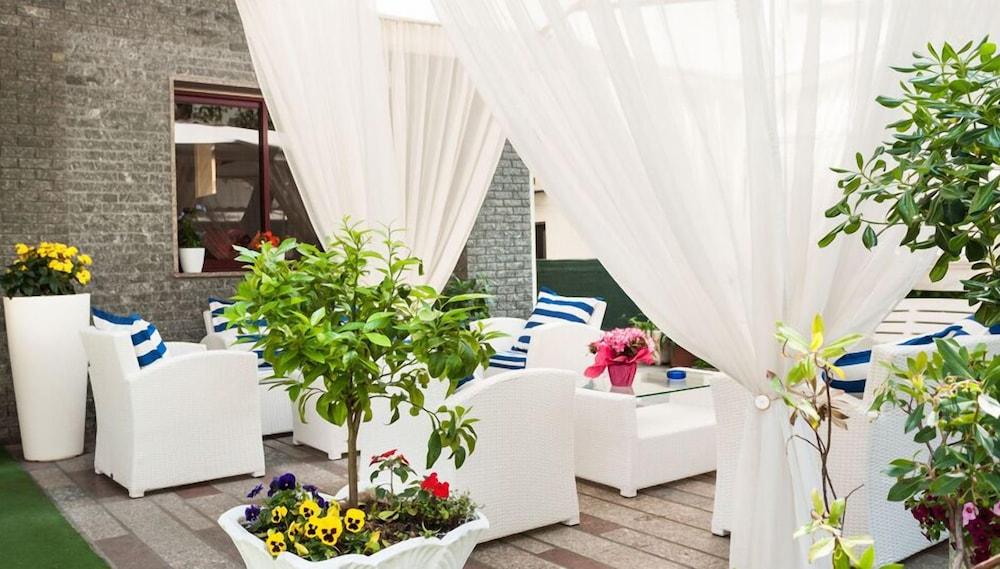 Hotel Capinera Rimini Exterior photo